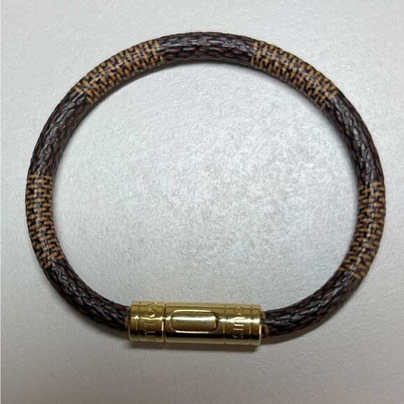 EUC. Authentic Louis Vuitton Damier Ebene Keep Bracelet. - Picture 2 of 10